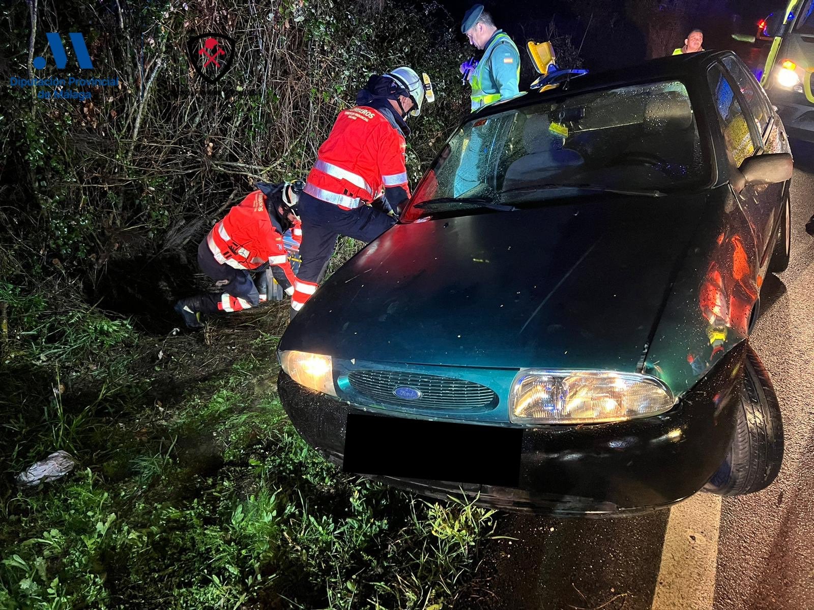 Un momento del accidente de tráfico en Benaoján (Málaga)