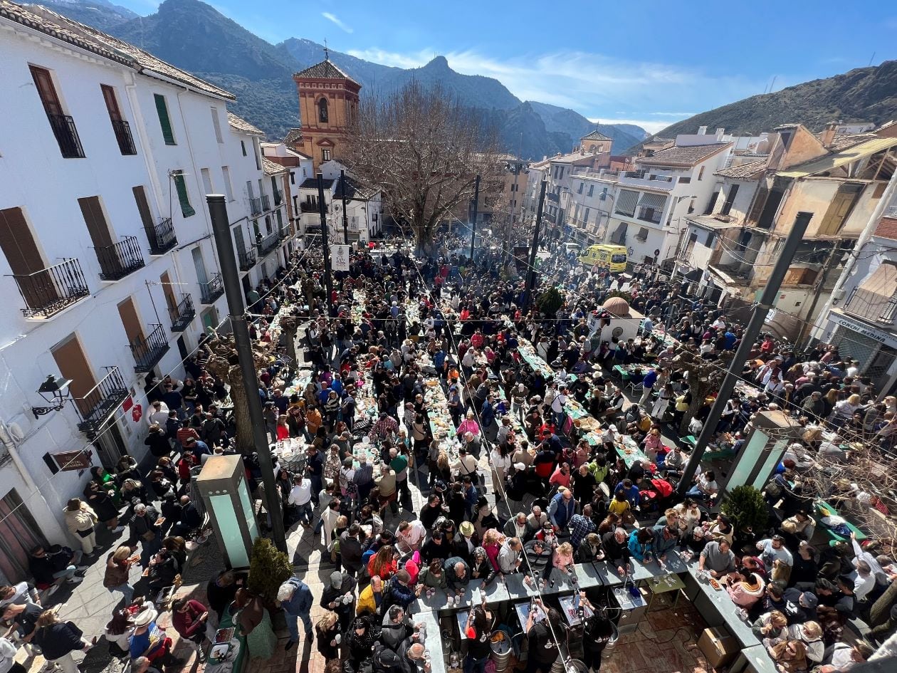 Foto de archivo de la Fiesta de la Asadura Matancera en Güéjar SIerra (Granada)