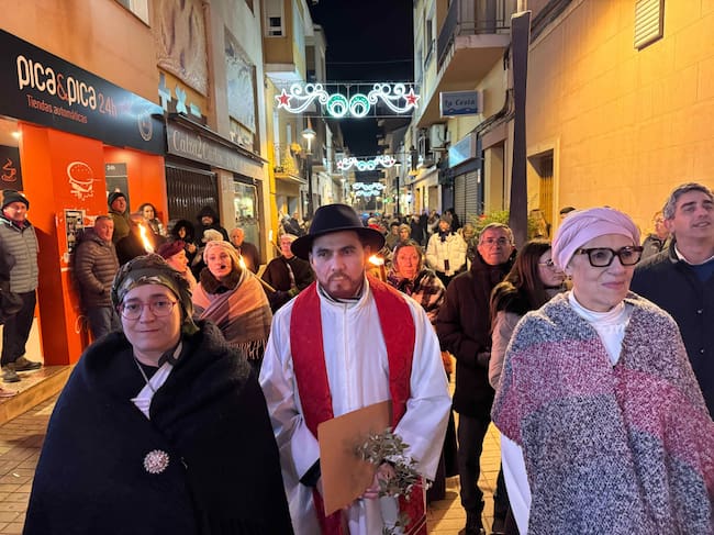 Un momento de la procesión que se celebró en Binéfar