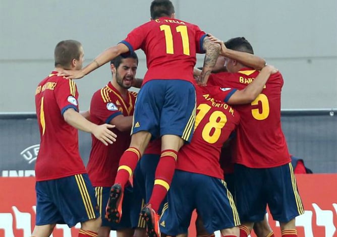 Los jugadores de la selección española sub-21 celebran uno de los tantos en el partido de semifinales disputado contra Noruega.