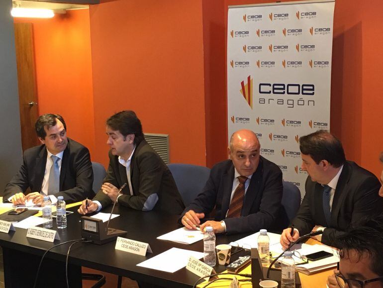 Reunión del Comité Ejecutivo de CEOE Aragón con Roberto Bermúdez de Castro, coordinador adjunto a la Presidencia del PP en Aragón  