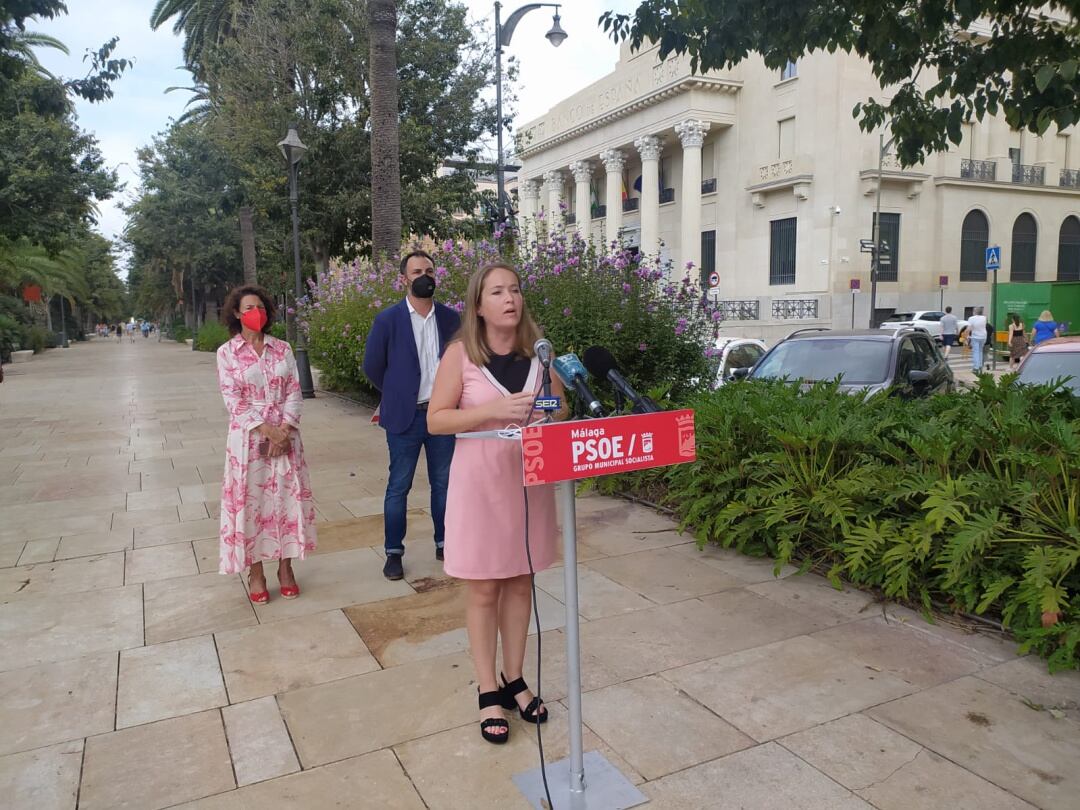 Alicia Murillo, Mariano Ruiz y Rosa María del Mar, concejales del PSOE Málaga.