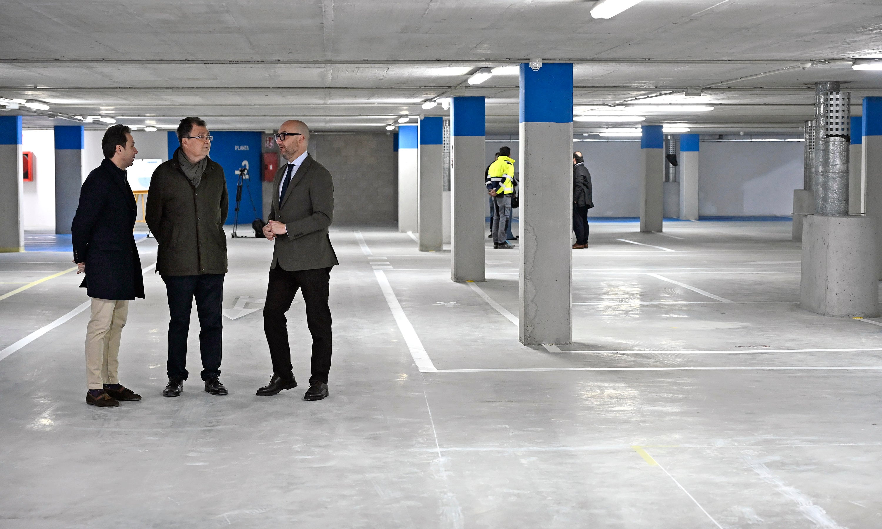 El alcalde de Murcia visita las obras de acondicionamiento del aparcamiento de Abernarabi