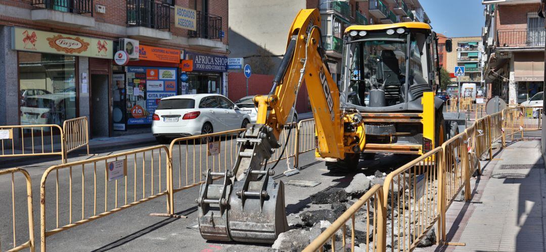 Las obras en la calle Humilladero dentro del Distrito Centro de Fuenlabrada