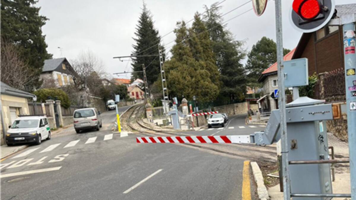 Adif invertirá 5 millones de euros en la mejora de los pasos a nivel del tren de Cercedilla a Cotos