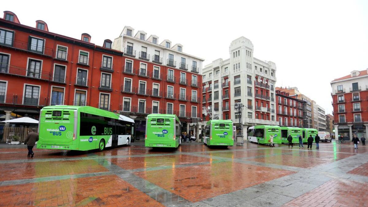 Familias numerosas y personas con discapacidad del 65% pueden pedir la bonificación en el transporte urbano