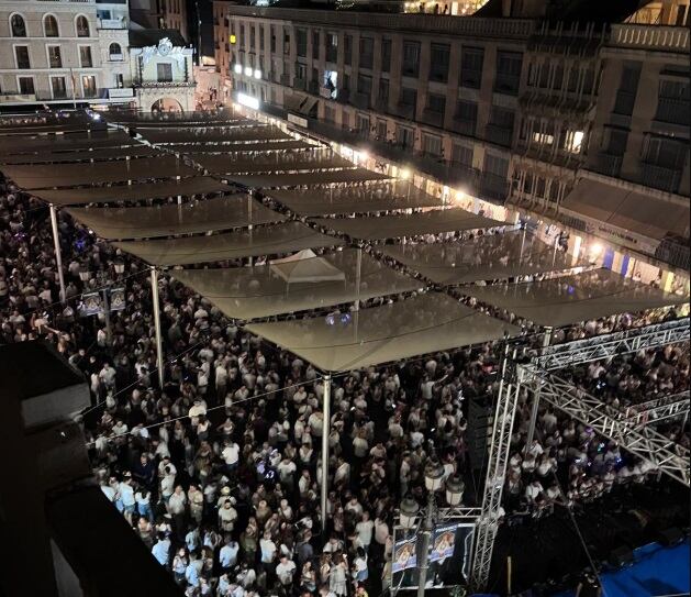 8000 personas participaron en los bailes de la Plaza Mayor, según la Policía Local