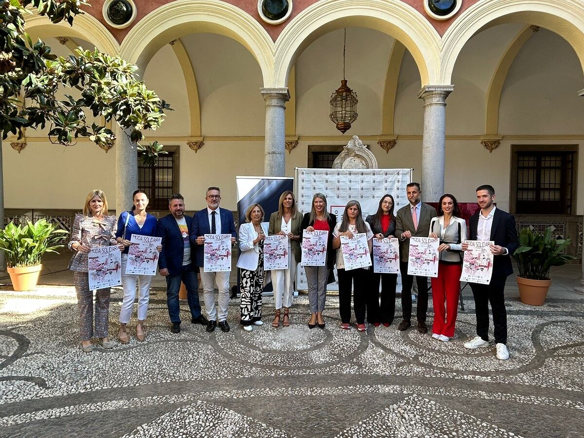 Presentación de la &#039;Pasarela de la Moda y la Solidaridad de Cruz Roja&#039; en Granada