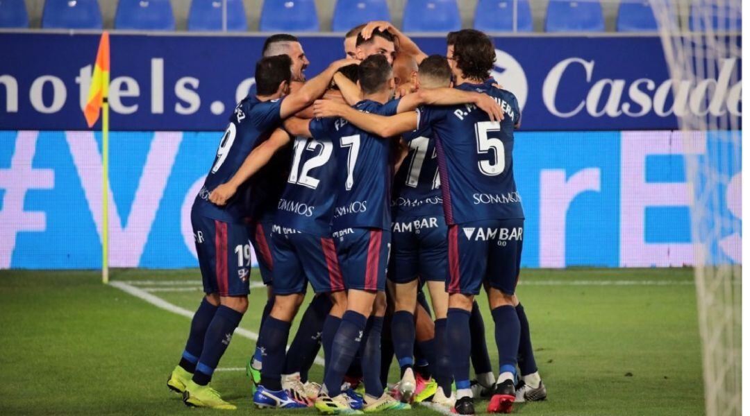 Uno de los momentos del partido