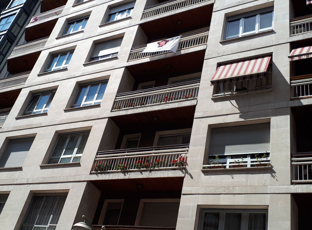 Fachadas de edificios de viviendas del centro de Eibar