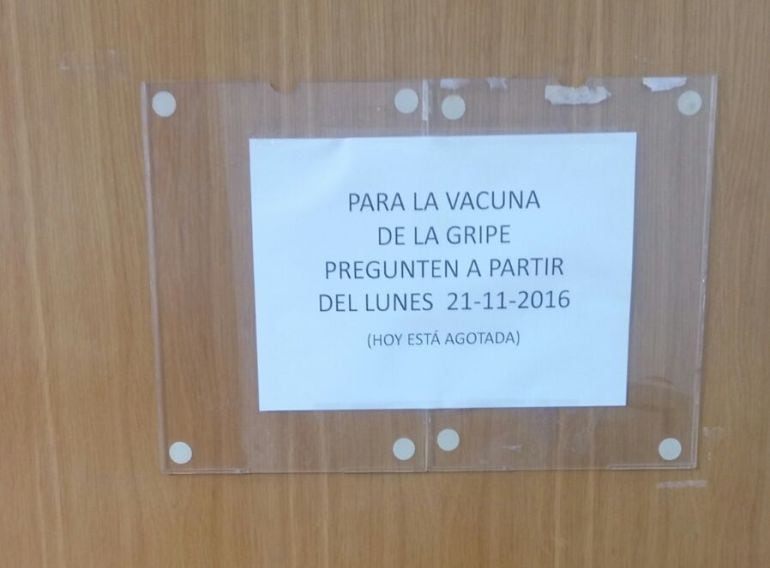 Cartel en el Centro Médico del Barrio de La Viña, Lorca