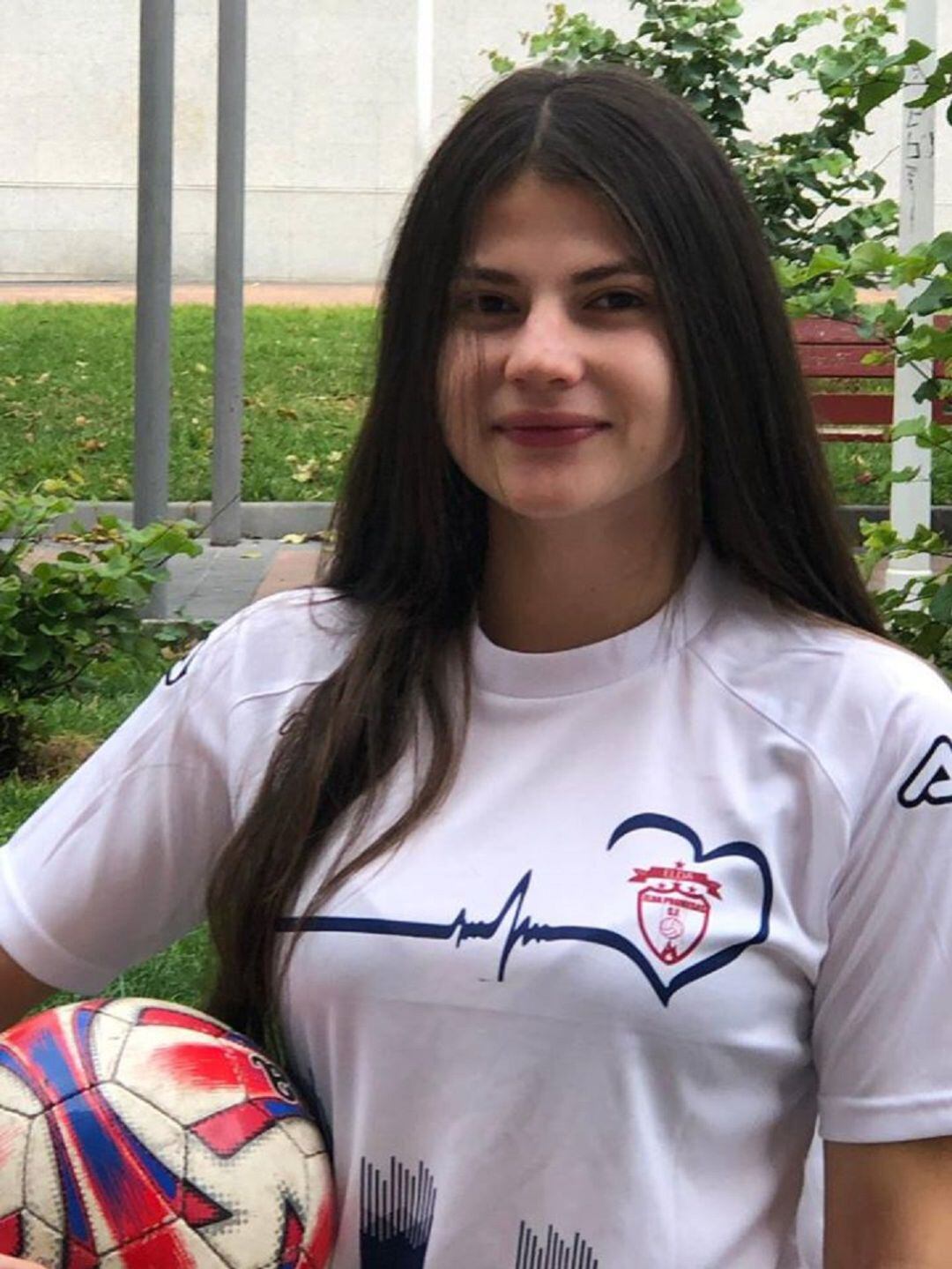 La colombiana Angélica ya vista la camiseta del Elda Promesas