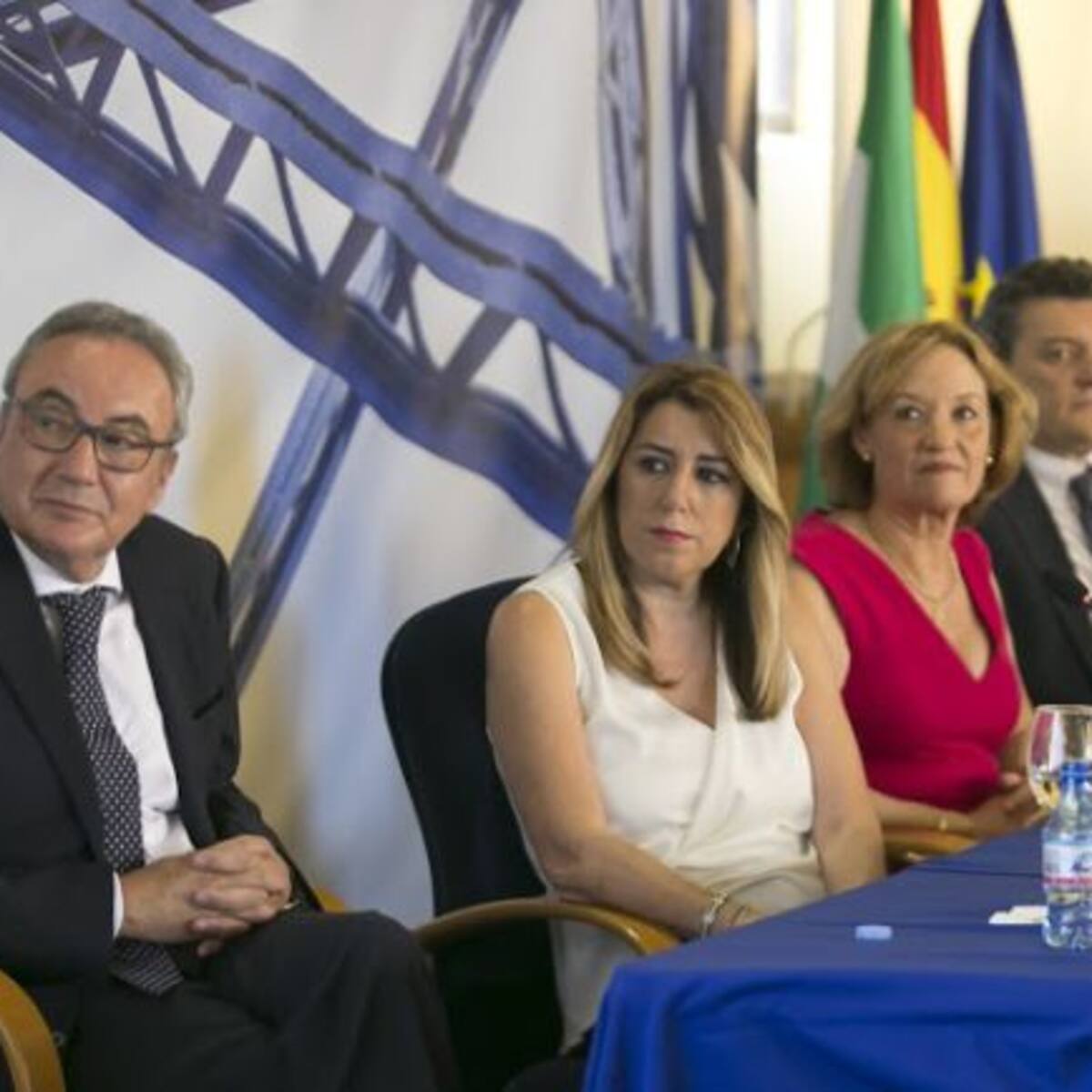 Espaldarazo de Cosentino y Junta a la mayor naviera del mundo