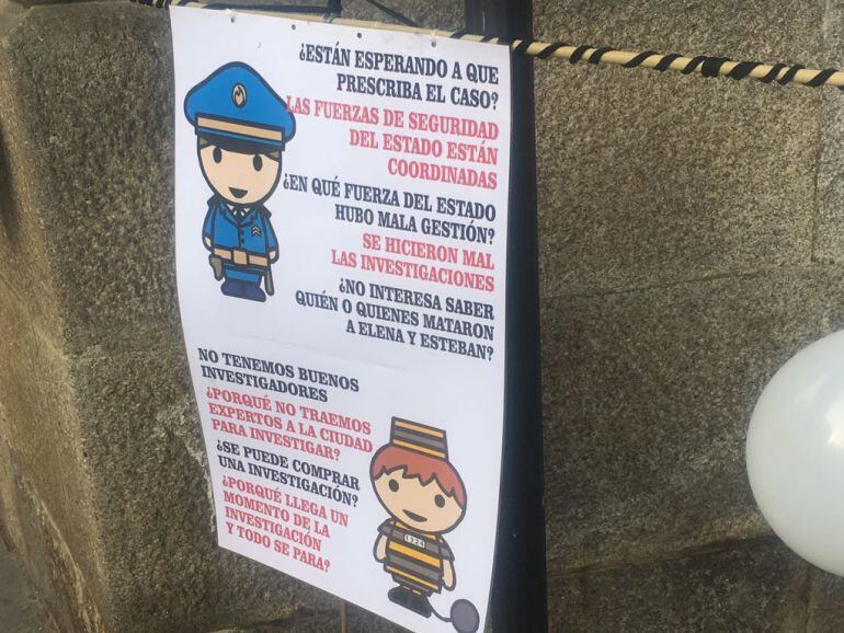 Un cartel pidiendo exclarecer circunstancias sobre la investigación del crimen del Cash Record en Lugo