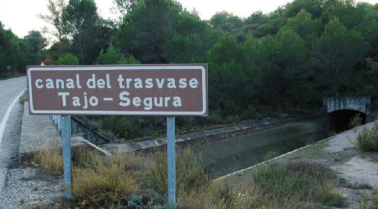 La Junta ha pedido a la ministra de Agricultura que también tenga en cuenta los intereses de los agricultores de Albacete