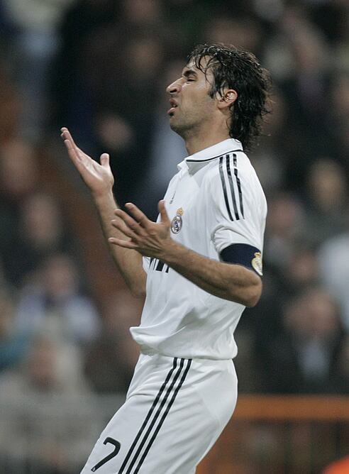 Raúl se lamenta en el partido copero ante el Irún