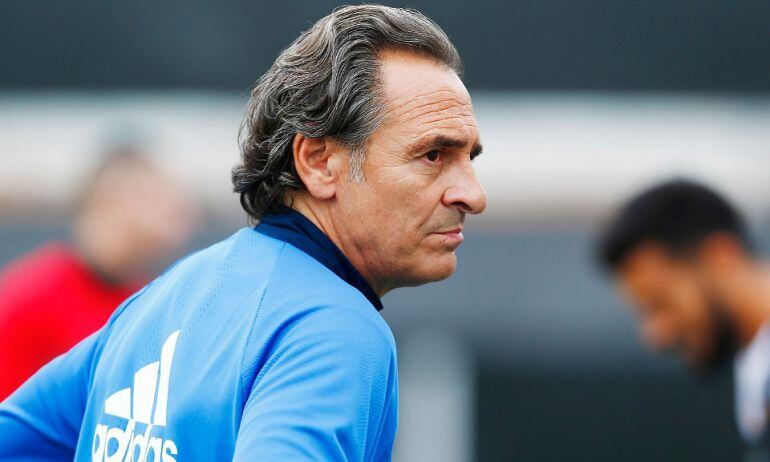 Cesare Prandelli, en un entrenamiento