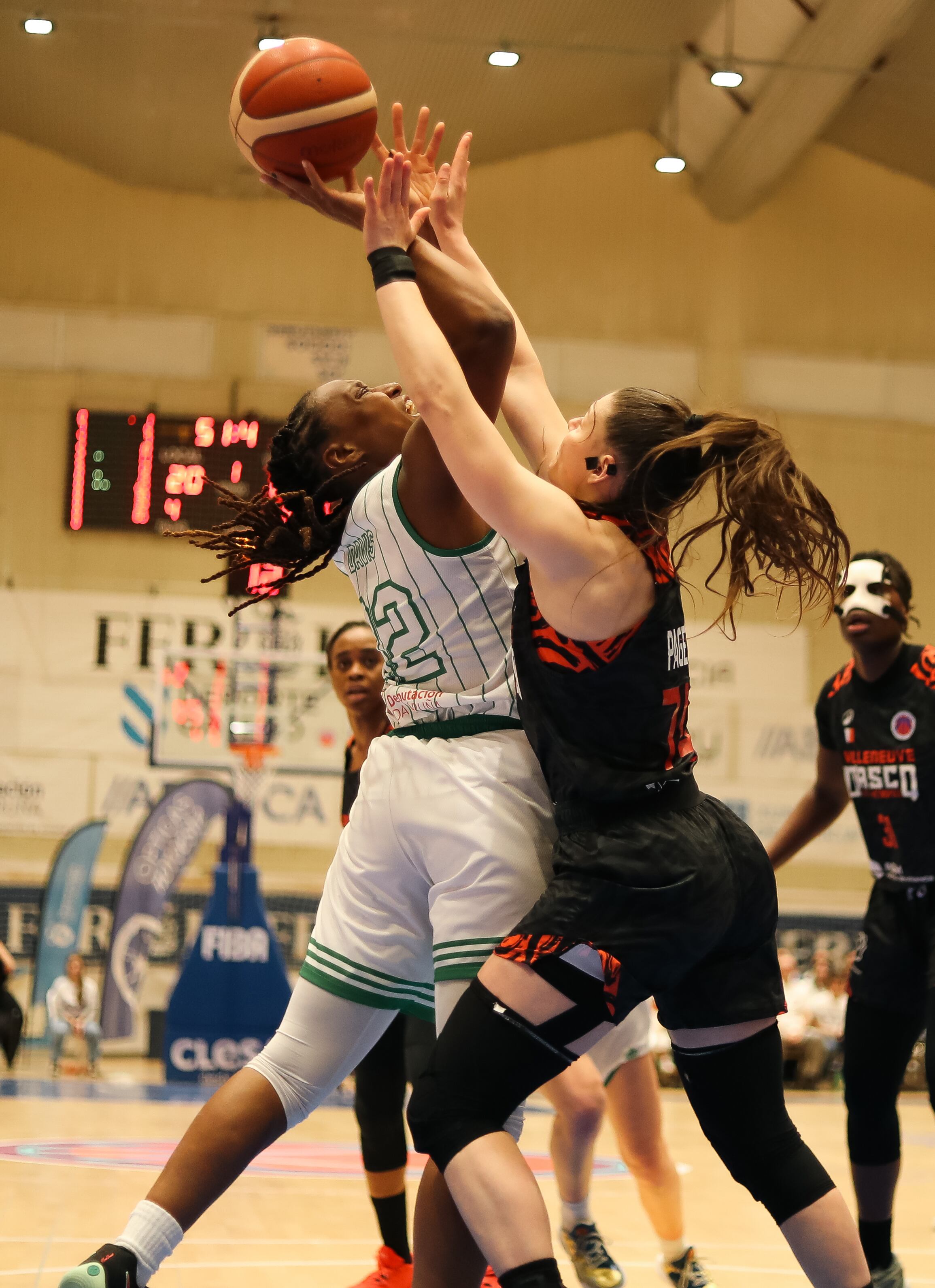 Imagen del Baxi-Villeneuve d´Ascq de la ida de la final de Eurocup en A Malata (foto: Mariño / Cadena SER)