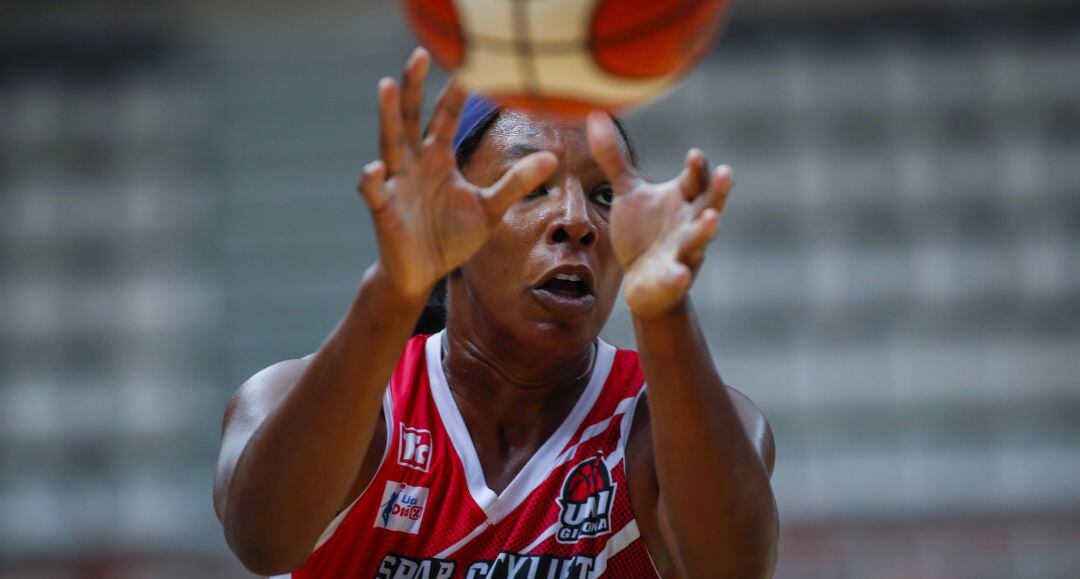 Shay Murphy va anotar 20 punts.