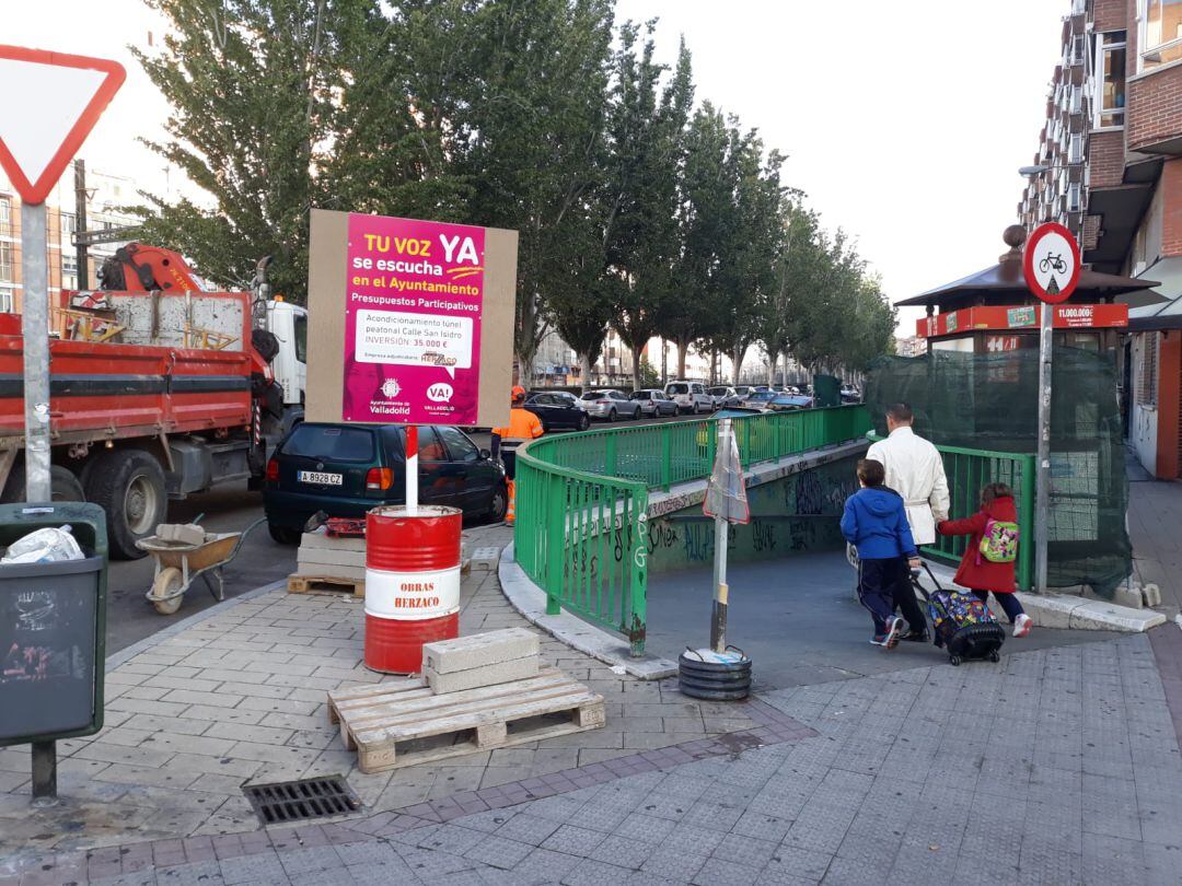 Comienzan las obras que cerrarán el paso peatonal de San Isidro durante un mes