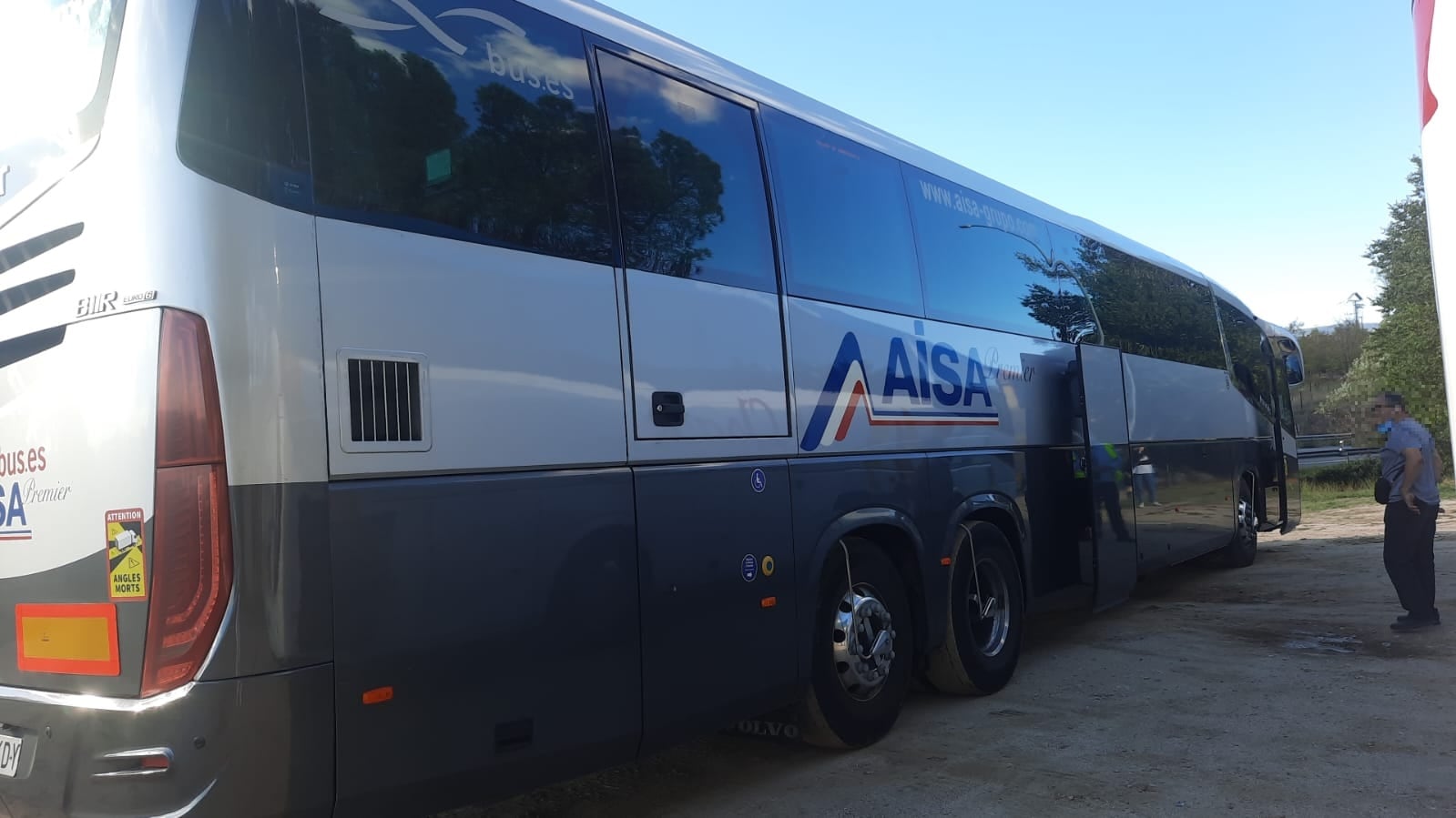 El segundo bus de AISA, averiado