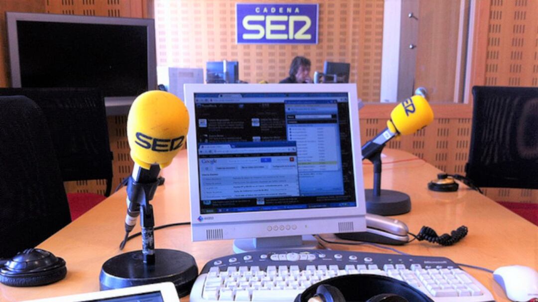 "A tu servicio" de lunes a jueves de 13.50 h a 14.00 h.