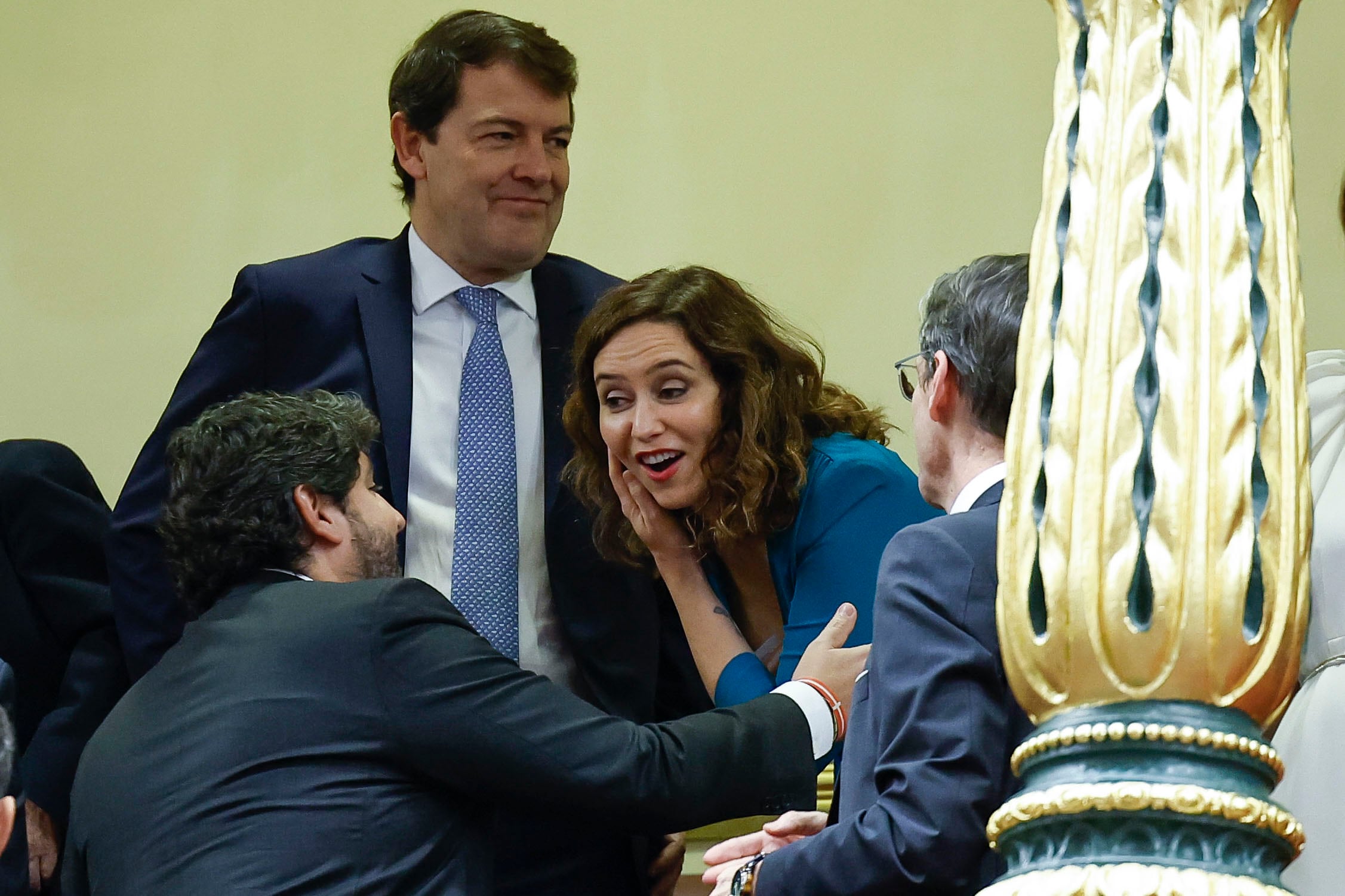 El presidente de la Región de Murcia, Fernando López Miras (i); el presidente de Castilla y León, Alfonso Fernández Mañueco (2i), y la presidenta de la Comunidad de Madrid, Isabel Díaz Ayuso (2d).