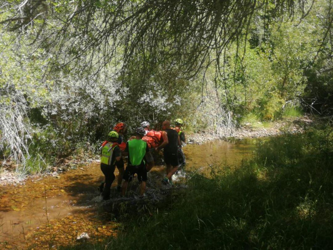 Rescate de un ciclista por parte del EREIM