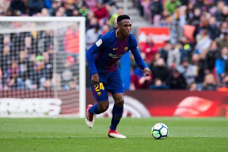 Yerry Mina, durante un partido con el Barcelona