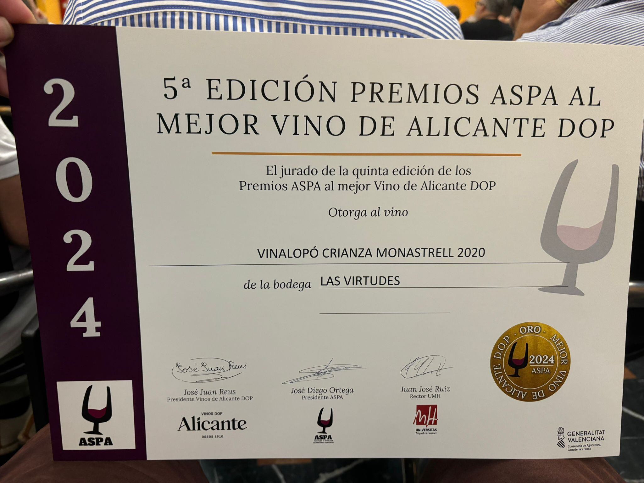 Diploma acreditativo