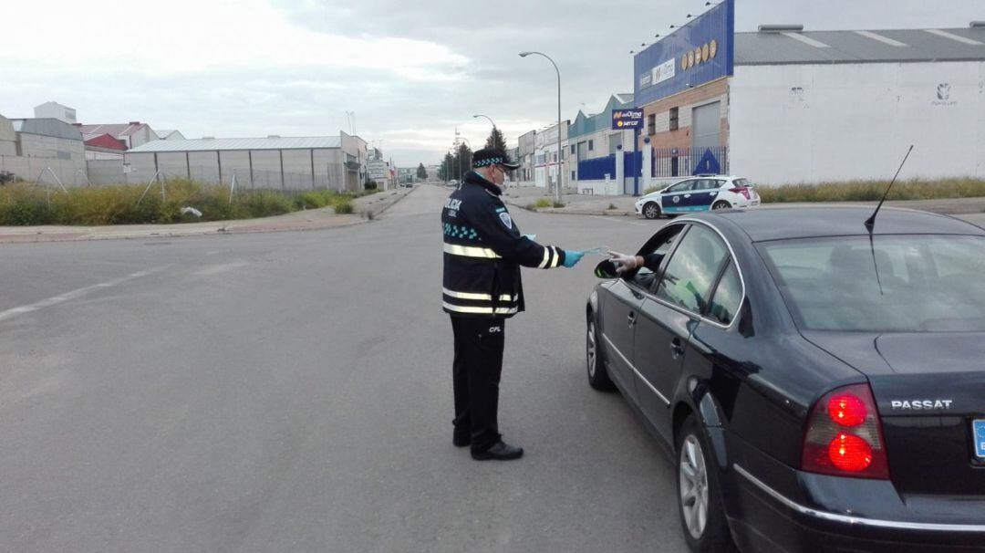 Reparto de mascarillas en Villarrobledo