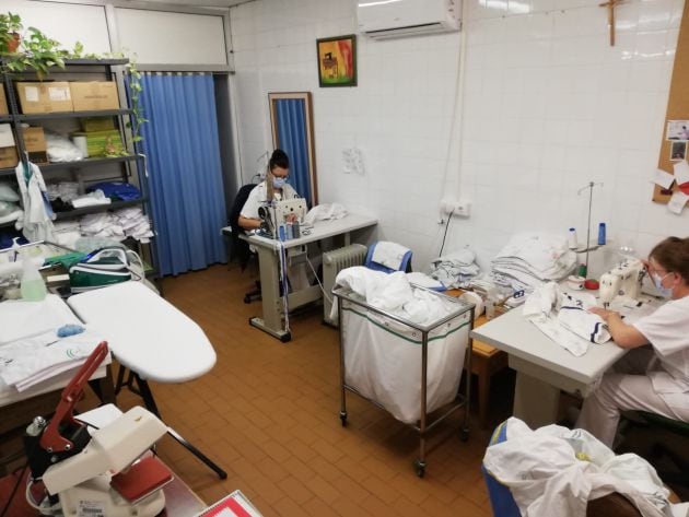 Servicio de Costura en el Hospital San Agustín de Linares.