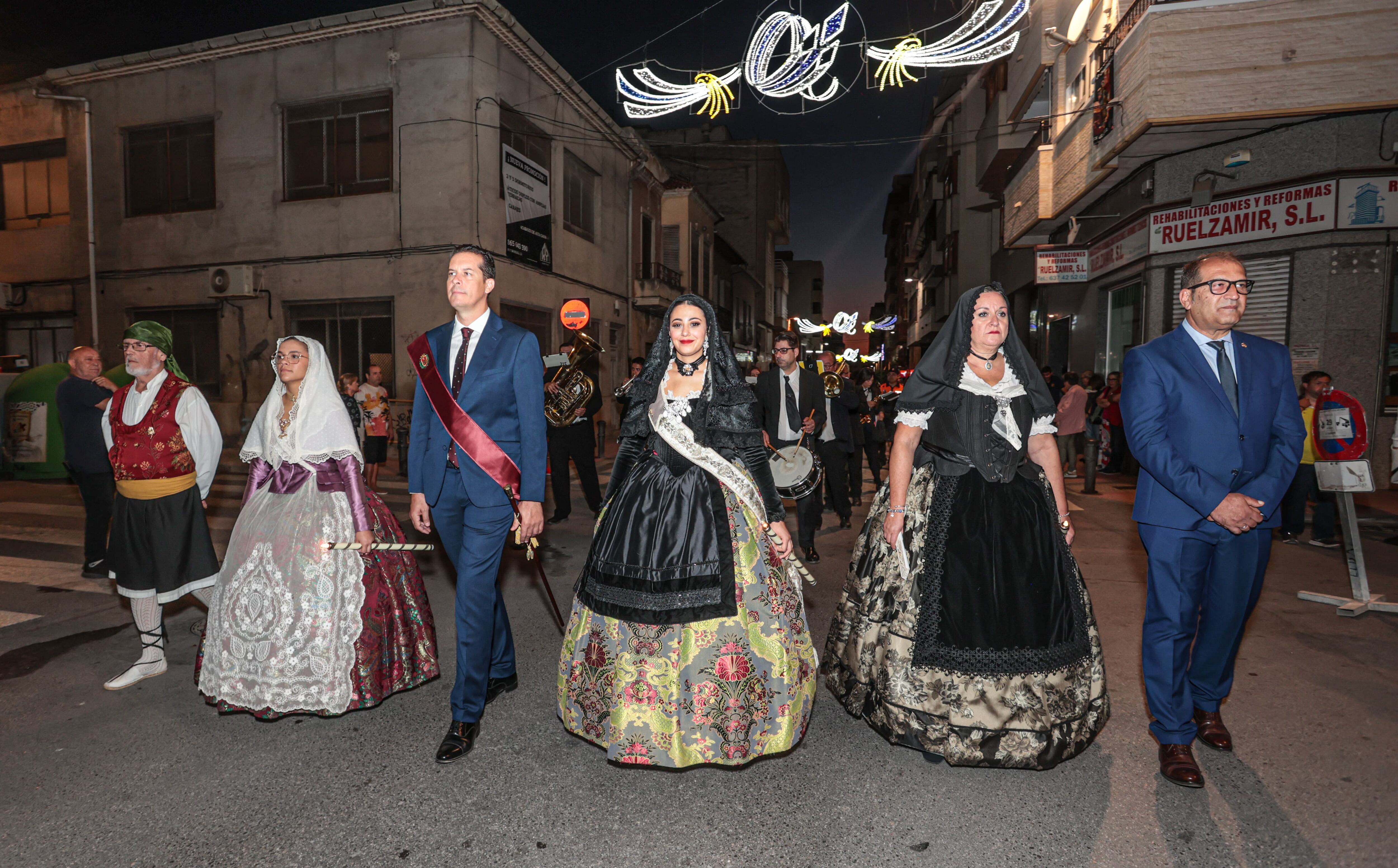 Integrantes de la Mayordomía de San Crispín y San Crispiniano, Santos Patronos, Junta Central de Fallas y Ayuntamiento de Elda, presentes en la Procesión.