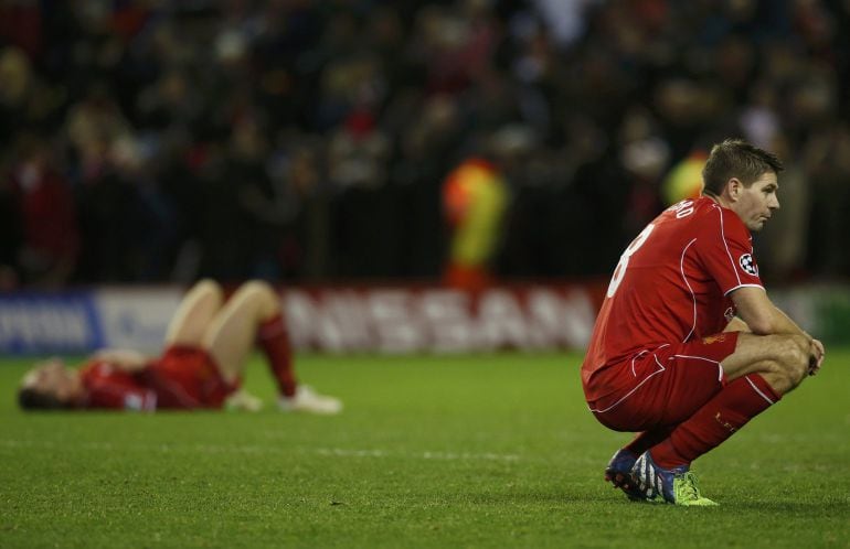 Liverpool&#039;s Steven Gerrard reacts after losing to FC Basel in their Champions League Group B soccer match at Anfield in Liverpool, northern England, December 9, 2014.        REUTERS/Phil Noble (BRITAIN  - Tags: SOCCER SPORT)  