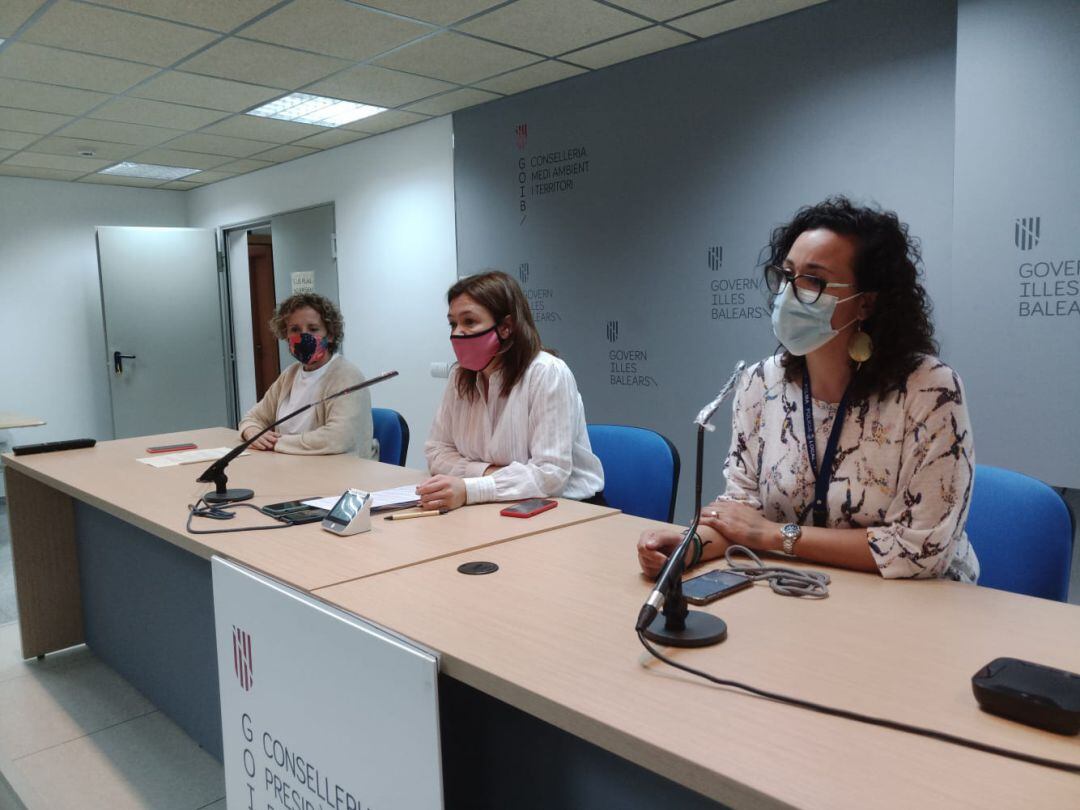 Rueda de prensa con motivo de las nuevas medidas de desescalada.