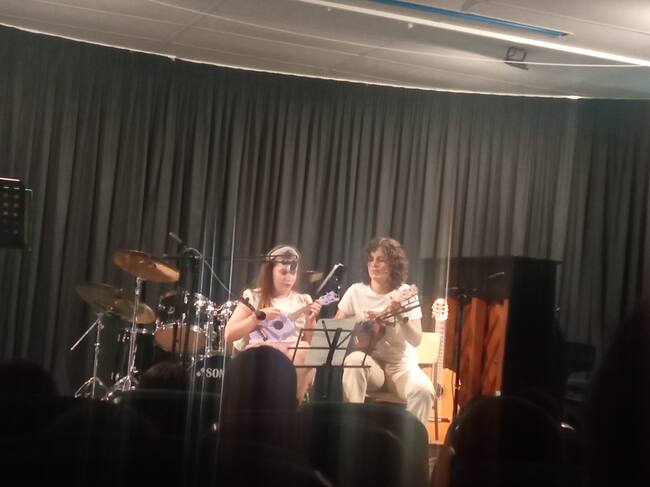 Festival fin de curso batería, guitarra y Ukelele