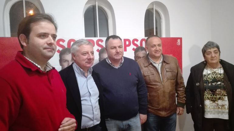 José Blanco, acompañado de miembros del PSOE leonés