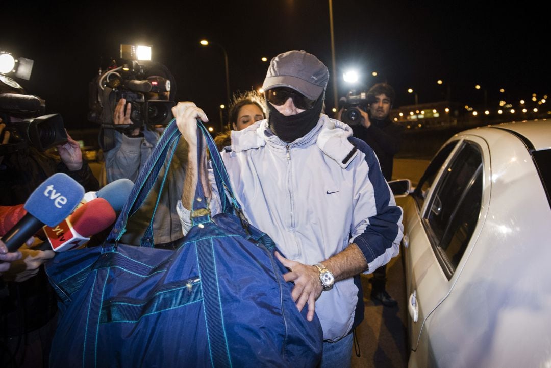 Pedro Luis Gallego Fernández, conocido como el violador del ascensor&#039;, a su salida de la prisión Alcalá-Meco (Madrid) en 2013