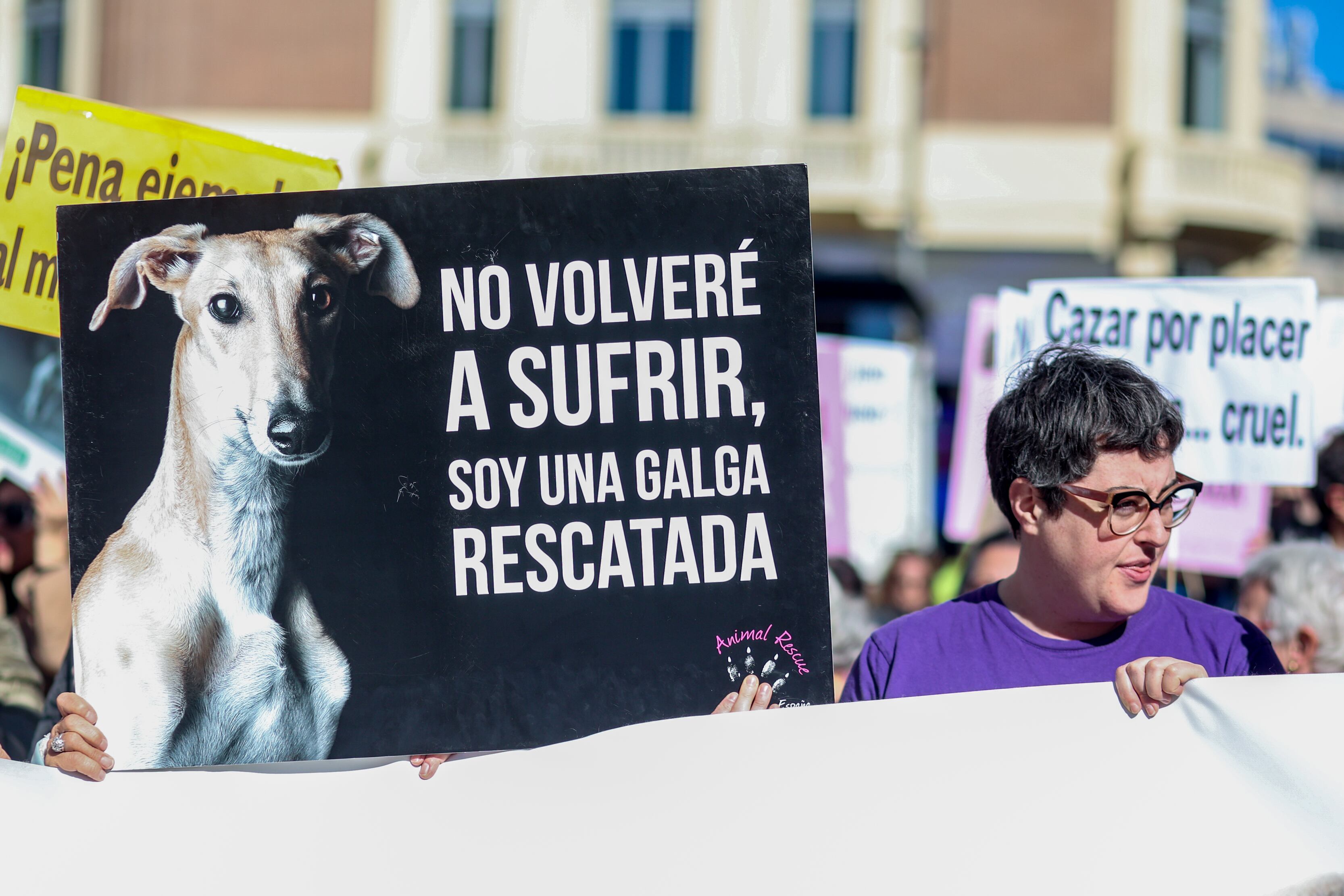 Una pancarta de la manifestación contra la caza de Madrid