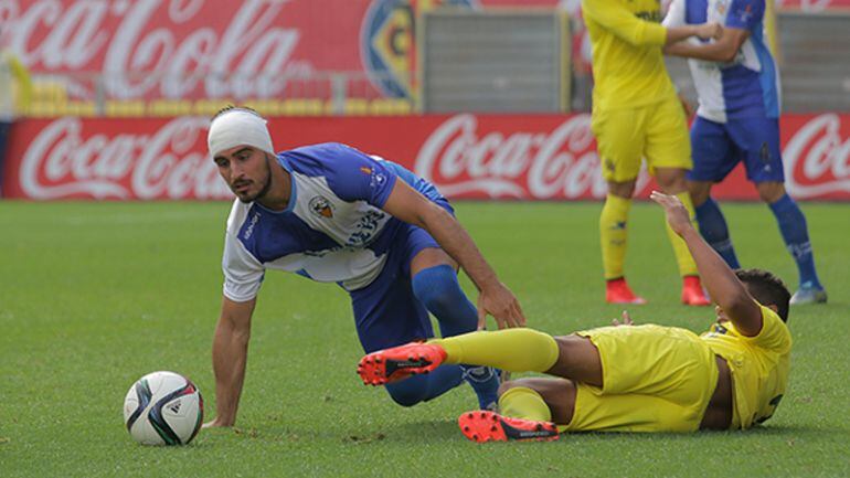 Forniés, con la cabeza vendada en un partido con el Sabadell