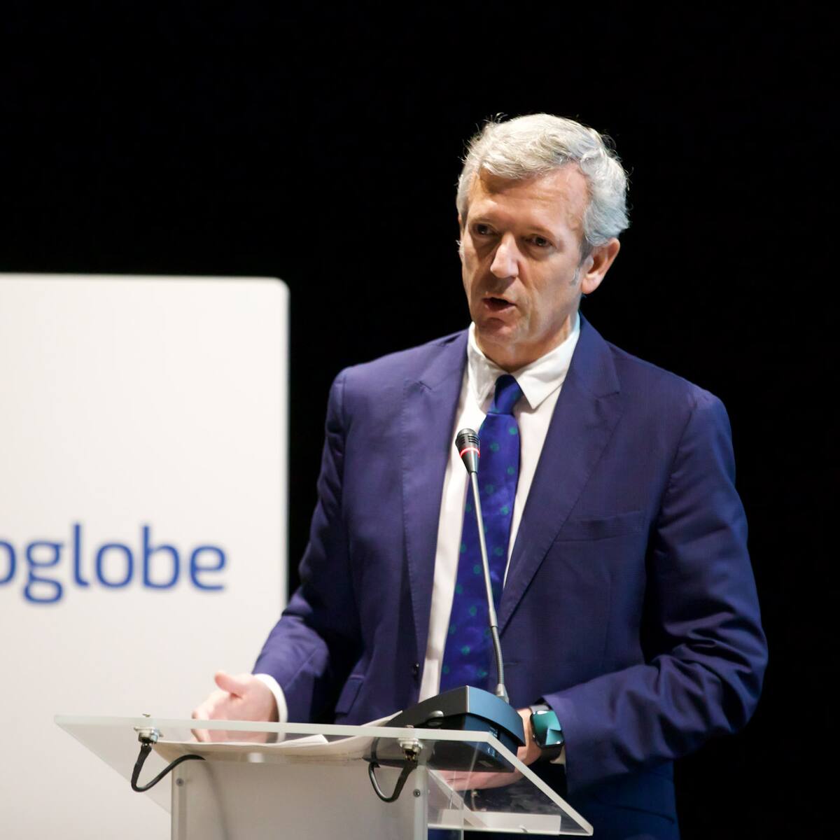 Rueda pide a los profesionales de medicina interna secunden el acuerdo firmado con los jefes de servicio