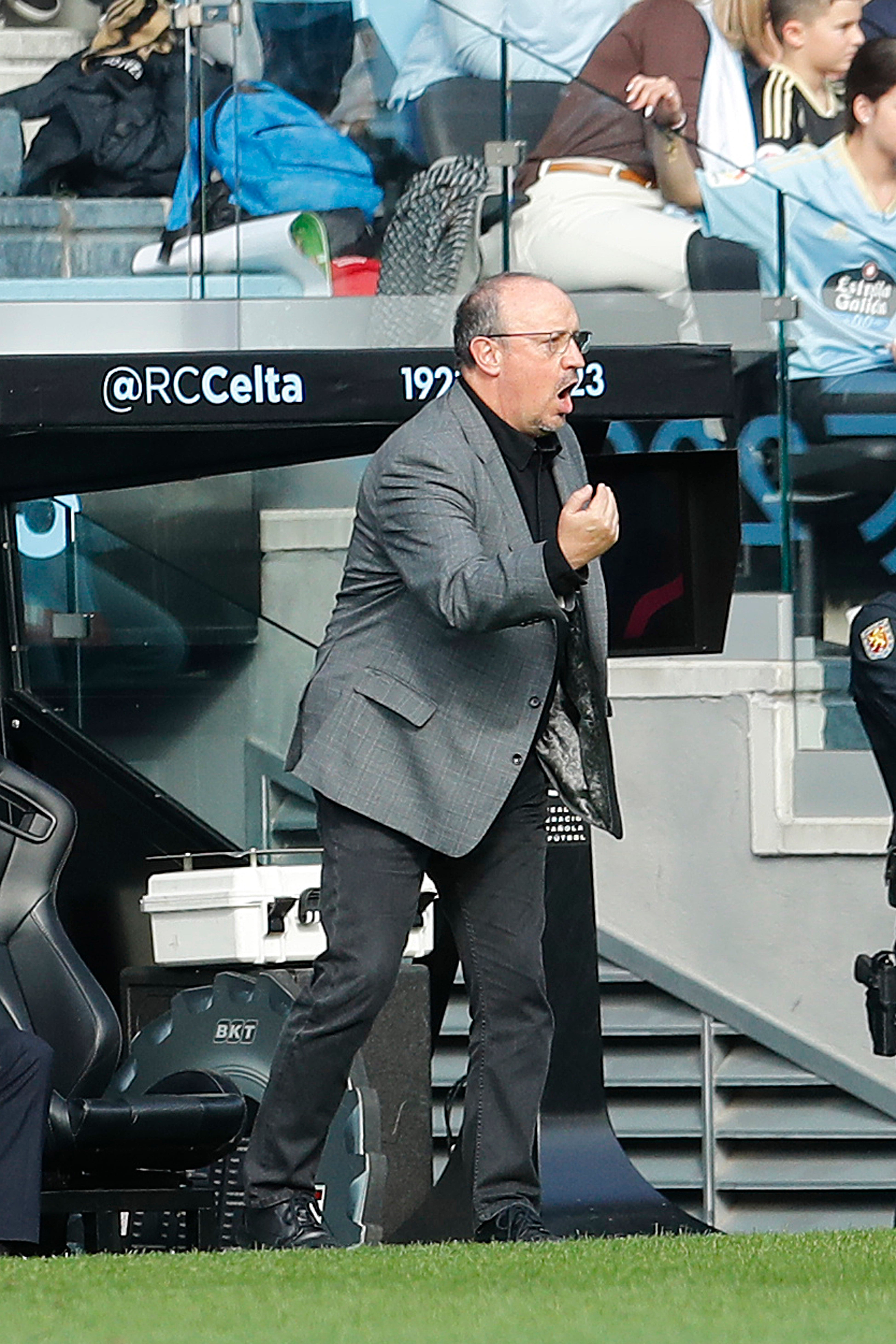 Vigo(Pontevedra)28/01/2024.- El técnico del Celta de Vigo Rafa Benítez durante el partido de Liga correspondiente a la jornada 22 que ambos clubes disputan este domingo en el estadio Balaidos de Vigo. EFE / Salvador Sas
