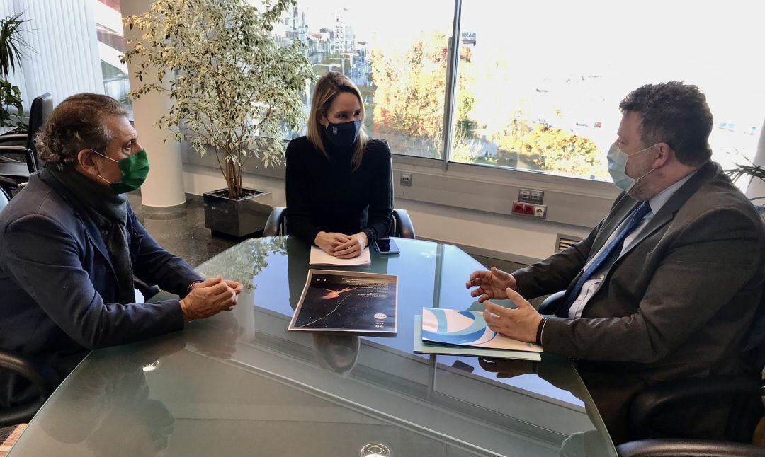 Marta Fernández-Tapias en el centro