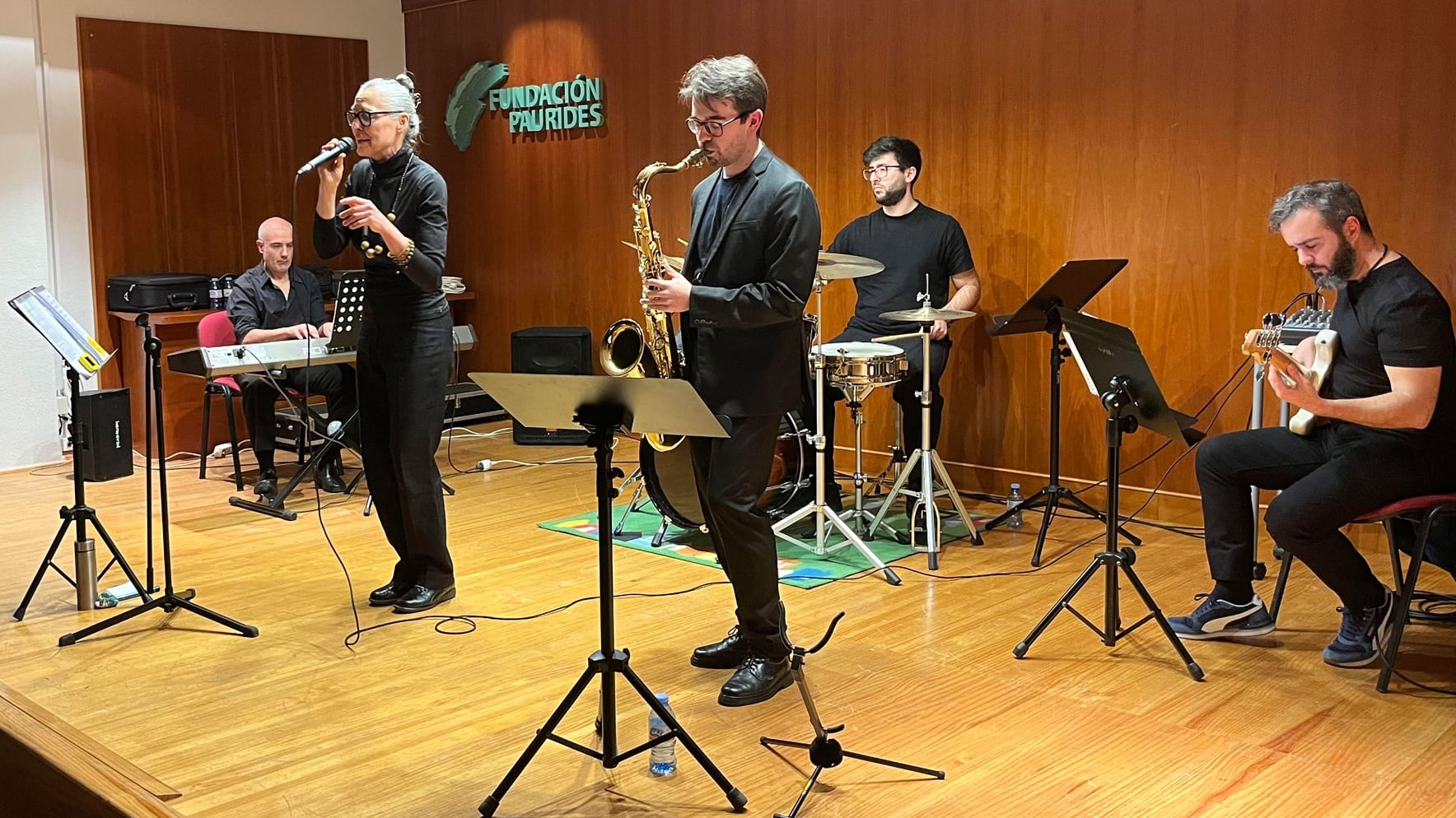 El cuarteto Jazz and friends y la cantante Hille Bemelmans realizaron el primer concierto