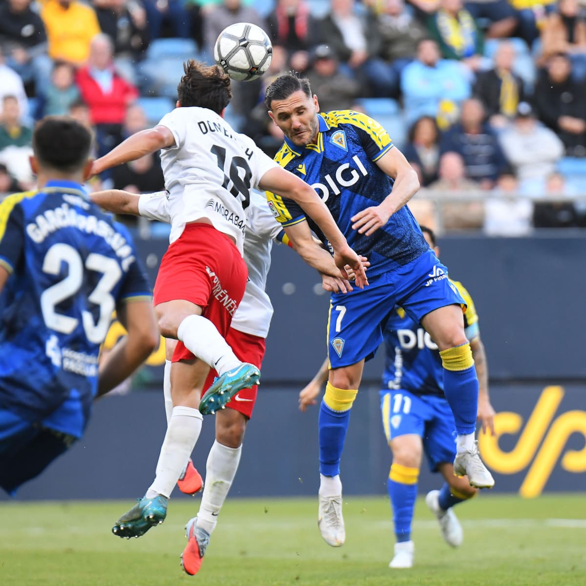 El Cádiz CF se desploma ante un Andorra de paseo