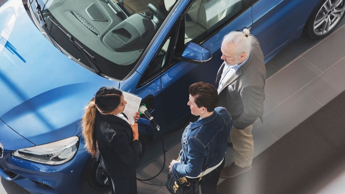 Caen un 22 por ciento las matriculaciones de coches en Baleares al inicio del año