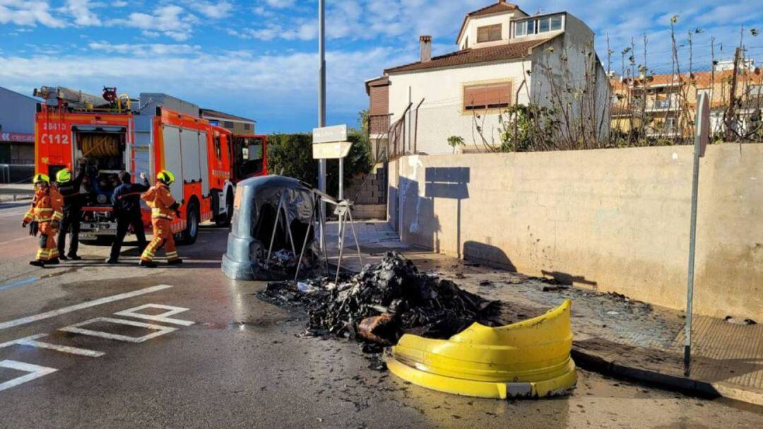 Contenedores quemados