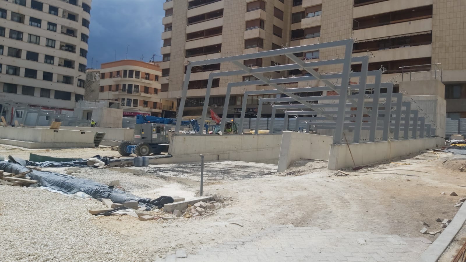 Estado de las obras del parquing de la Rosaleda de Alcoy 16 meses después del inicio