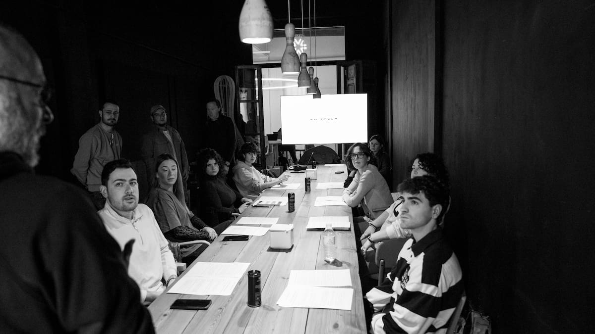 La Taula inicia el proceso creativo del cartel de las Fiestas de Moros y Cristianos 2026 con un taller colaborativo