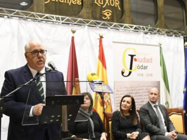 Momento de la intervención del delegado territorial de Fomento y Cultura, Jesús Estrella
